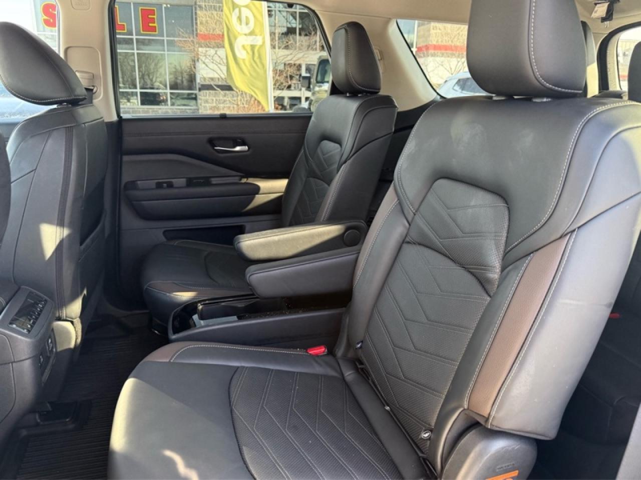 2024 Nissan Pathfinder Platinum  - Cooled Seats Photo