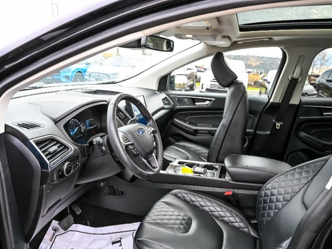 2024 Ford Edge Titanium Photo