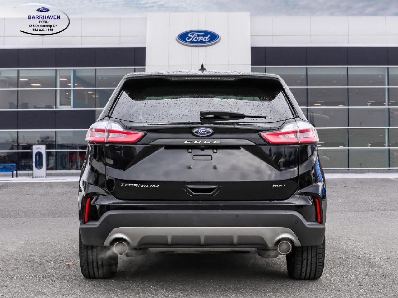 2024 Ford Edge Titanium Photo4