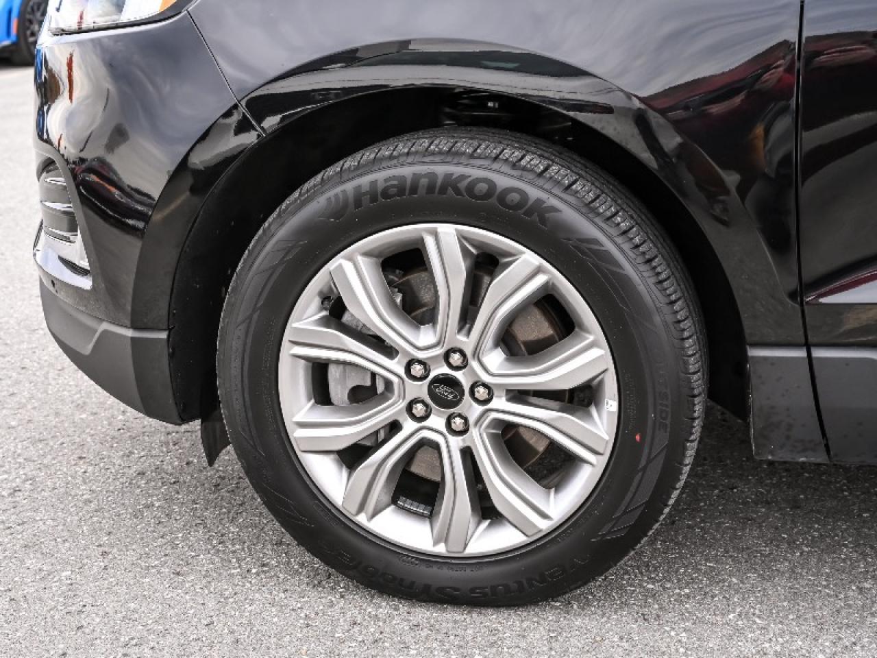 2024 Ford Edge Titanium Photo