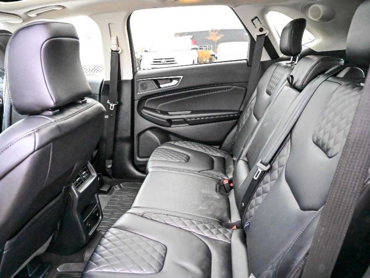 2024 Ford Edge Titanium Photo