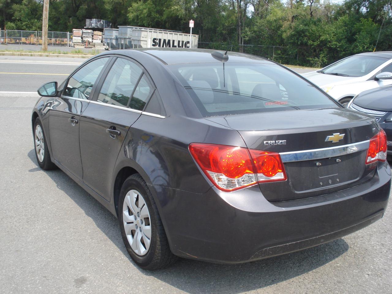 2015 Chevrolet Cruze 1LT Auto Photo2