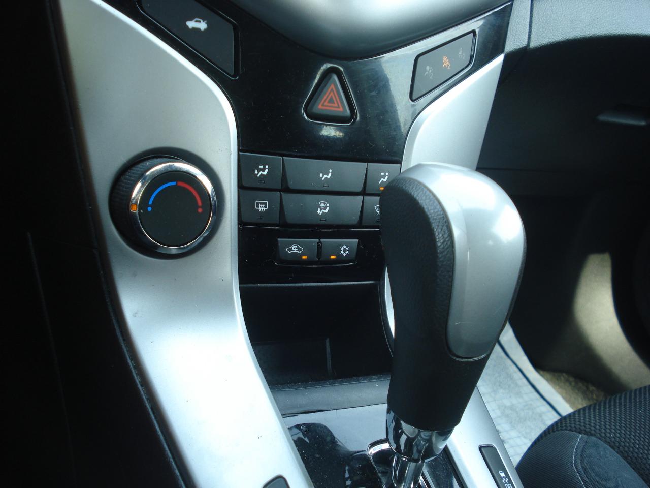 2015 Chevrolet Cruze 1LT Auto Photo