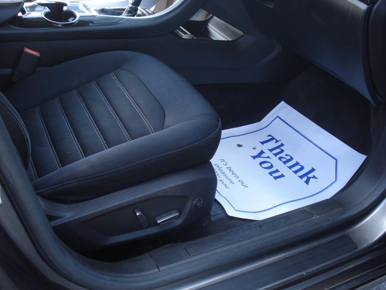 2015 Ford Fusion 4dr Sdn SE FWD Photo