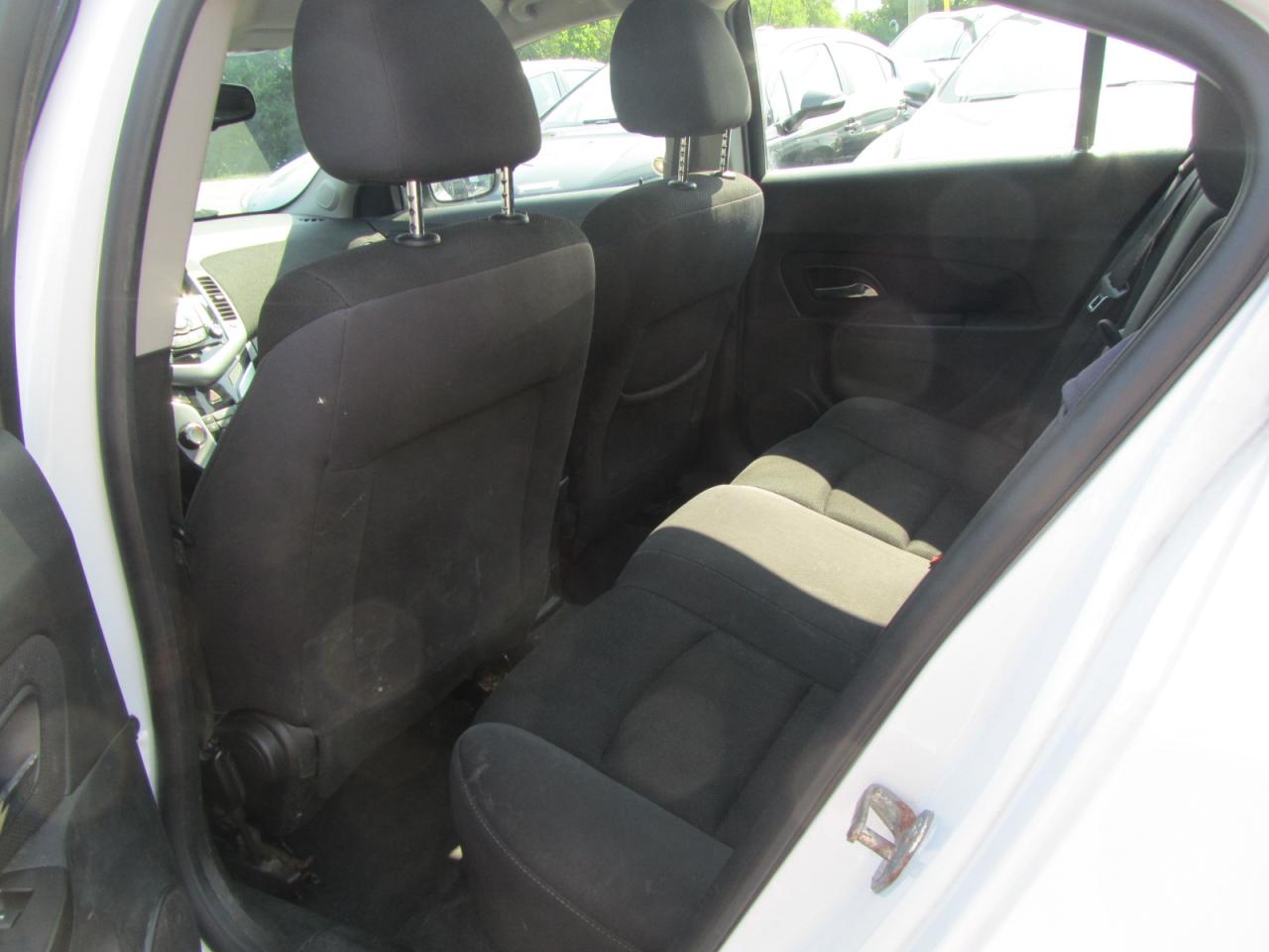 2014 Chevrolet Cruze 4dr Sdn Auto 1LT Photo