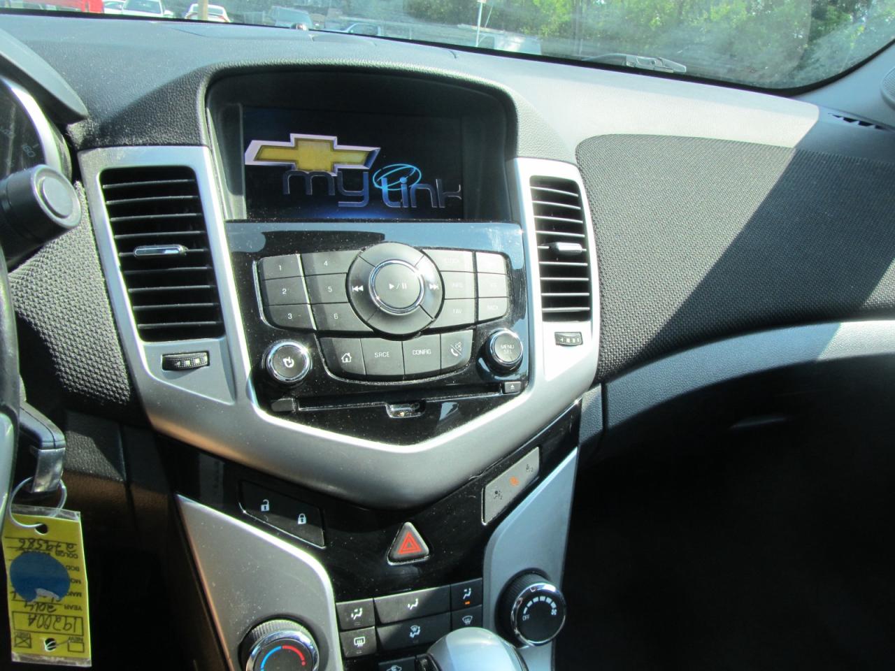 2014 Chevrolet Cruze 4dr Sdn Auto 1LT Photo