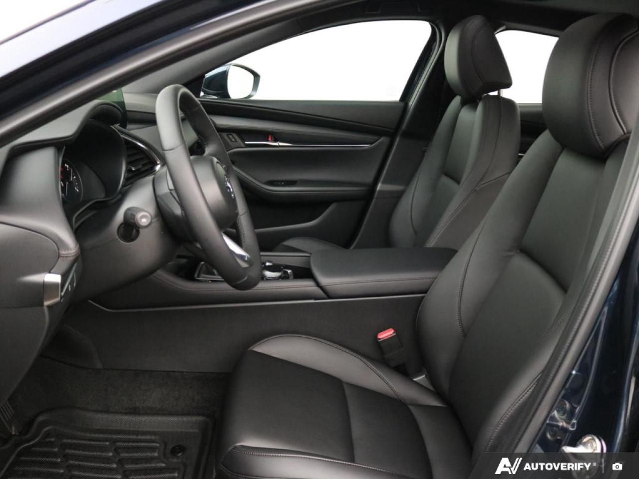 2025 Mazda MAZDA3 Sport GS Photo