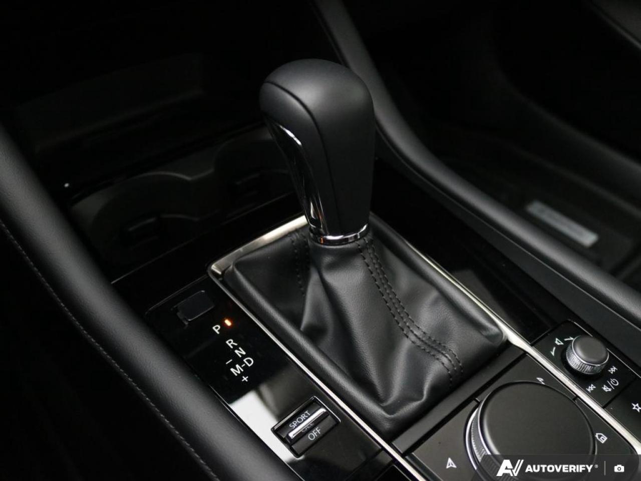 2025 Mazda MAZDA3 Sport GS Photo