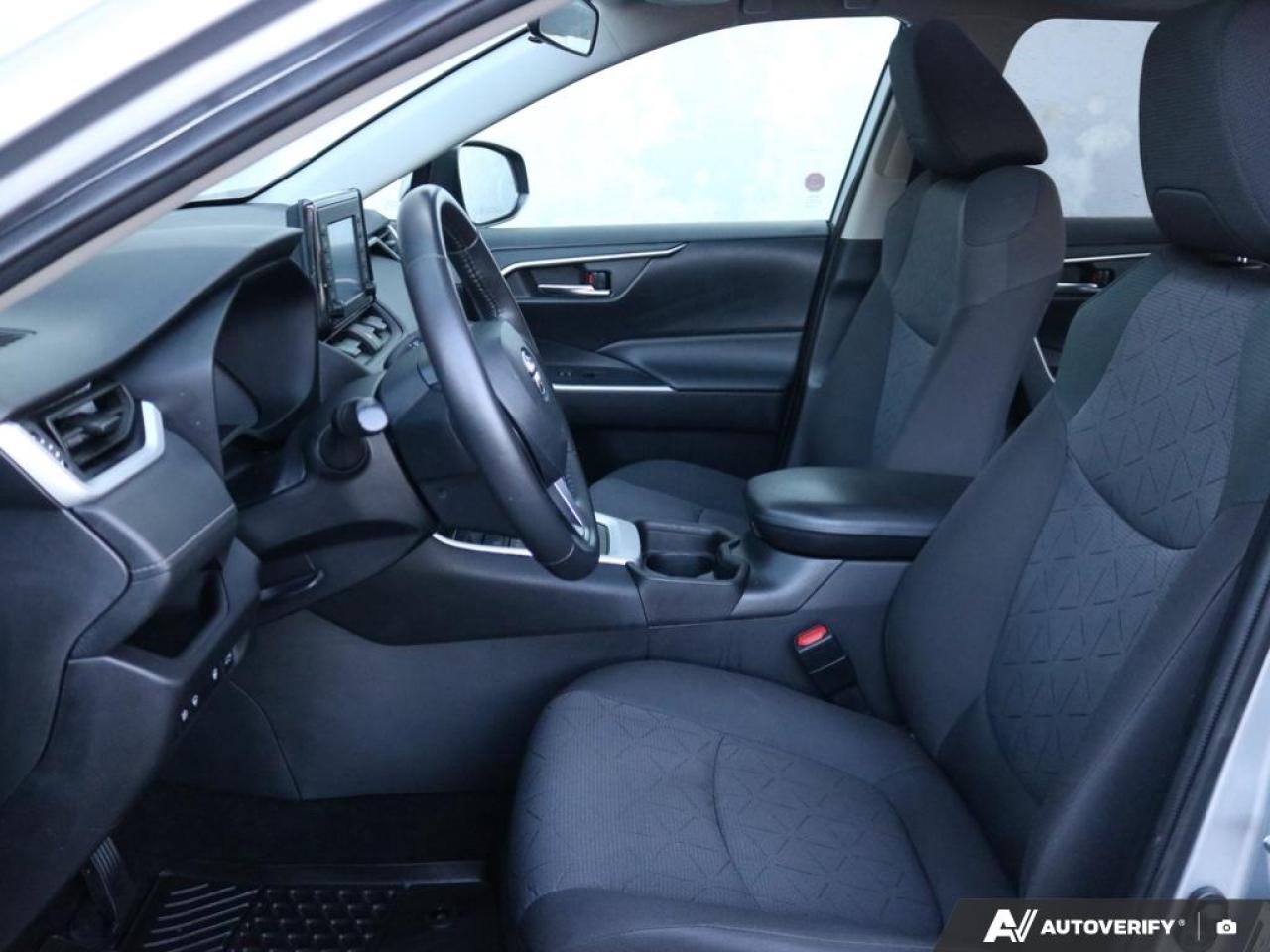 2021 Toyota RAV4 XLE Photo