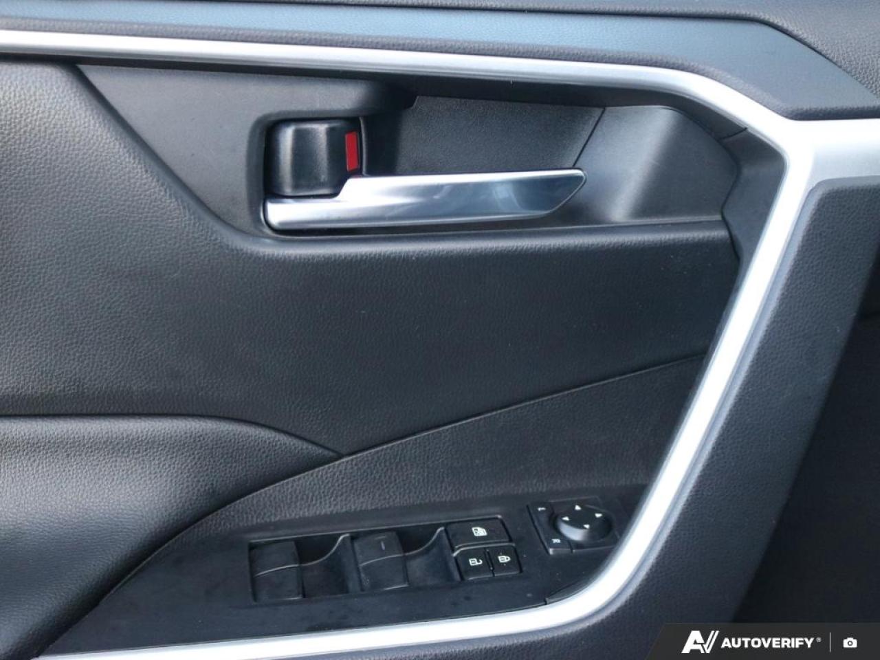 2021 Toyota RAV4 XLE Photo