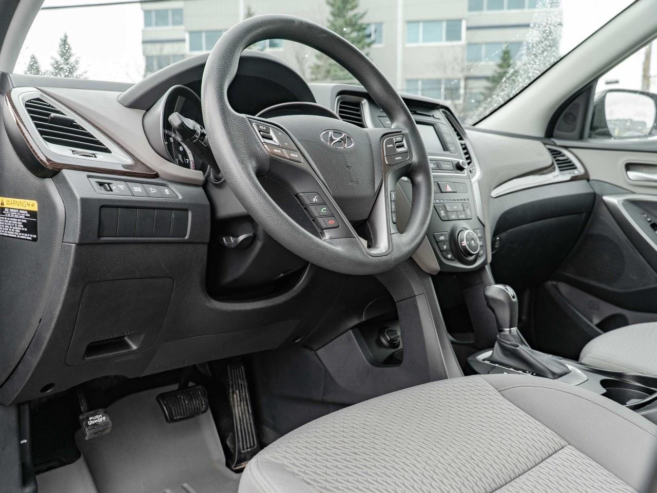 2018 Hyundai Santa Fe Sport 2.4L FWD Photo