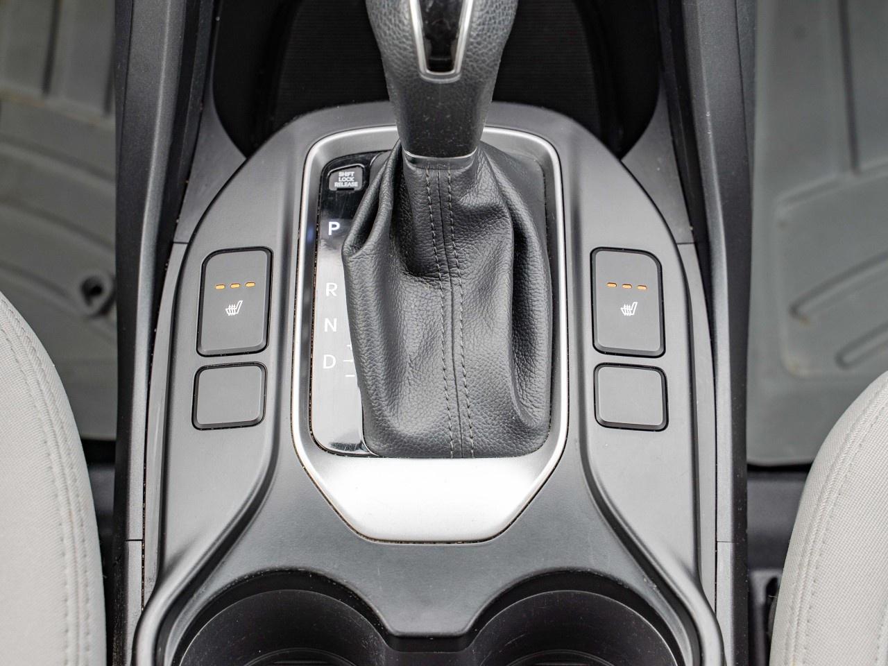 2018 Hyundai Santa Fe Sport 2.4L FWD Photo