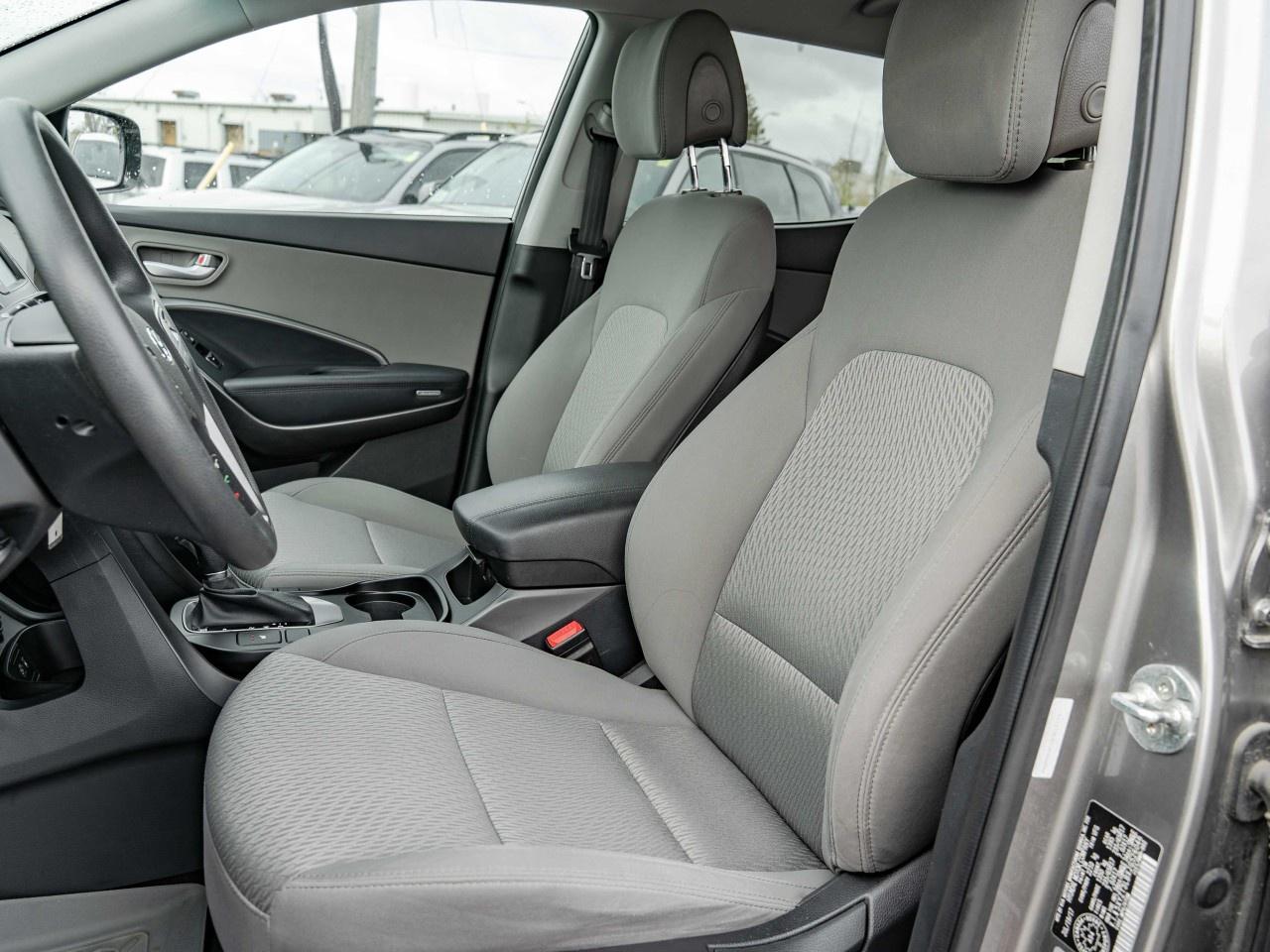 2018 Hyundai Santa Fe Sport 2.4L FWD Photo