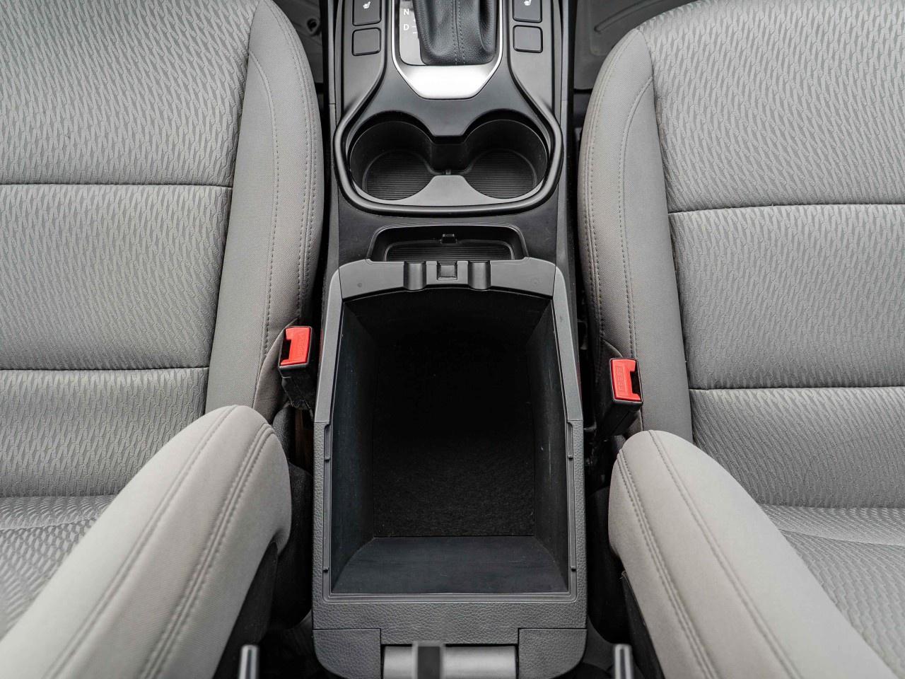 2018 Hyundai Santa Fe Sport 2.4L FWD Photo