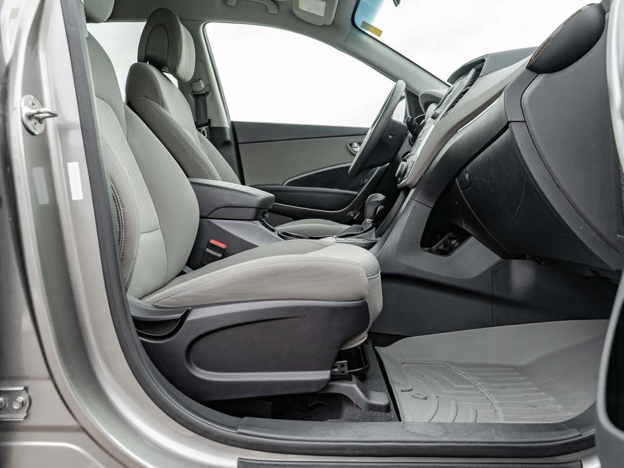 2018 Hyundai Santa Fe Sport 2.4L FWD Photo