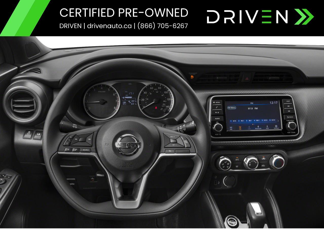 2020 Nissan Kicks SV FWD Photo3