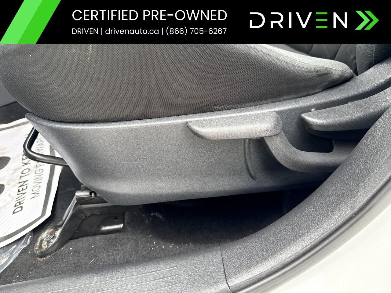 2020 Nissan Kicks SV FWD Photo