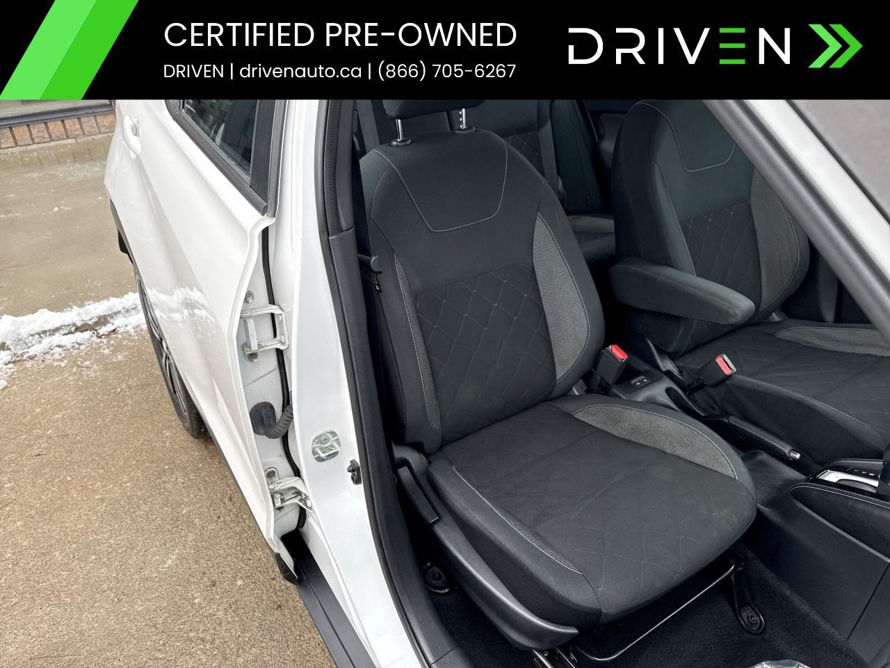 2020 Nissan Kicks SV FWD Photo