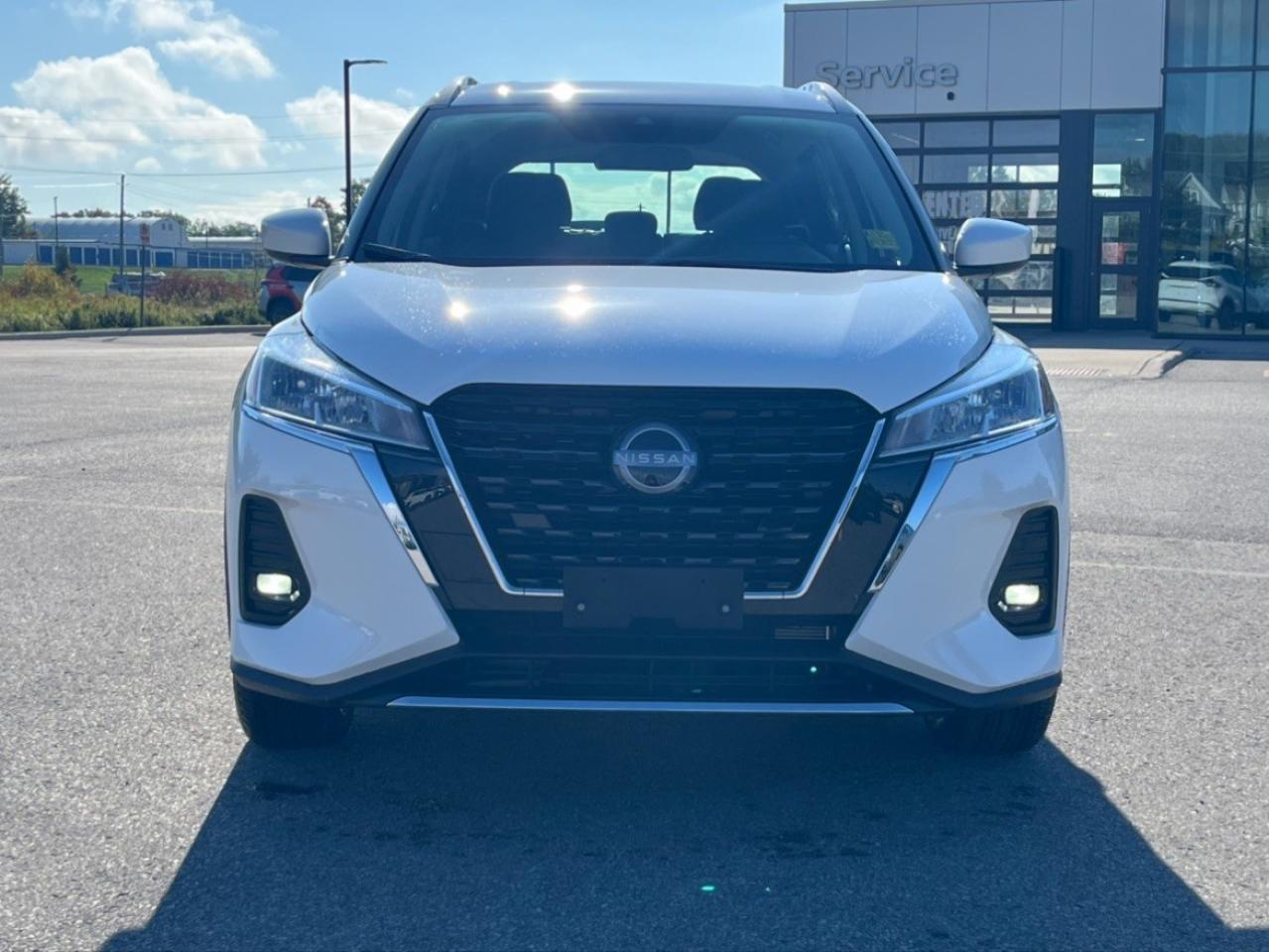 2025 Nissan Kicks Play SV FWD Photo