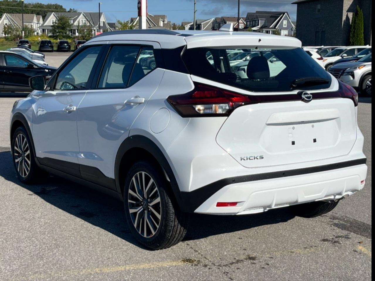 2025 Nissan Kicks Play SV FWD Photo