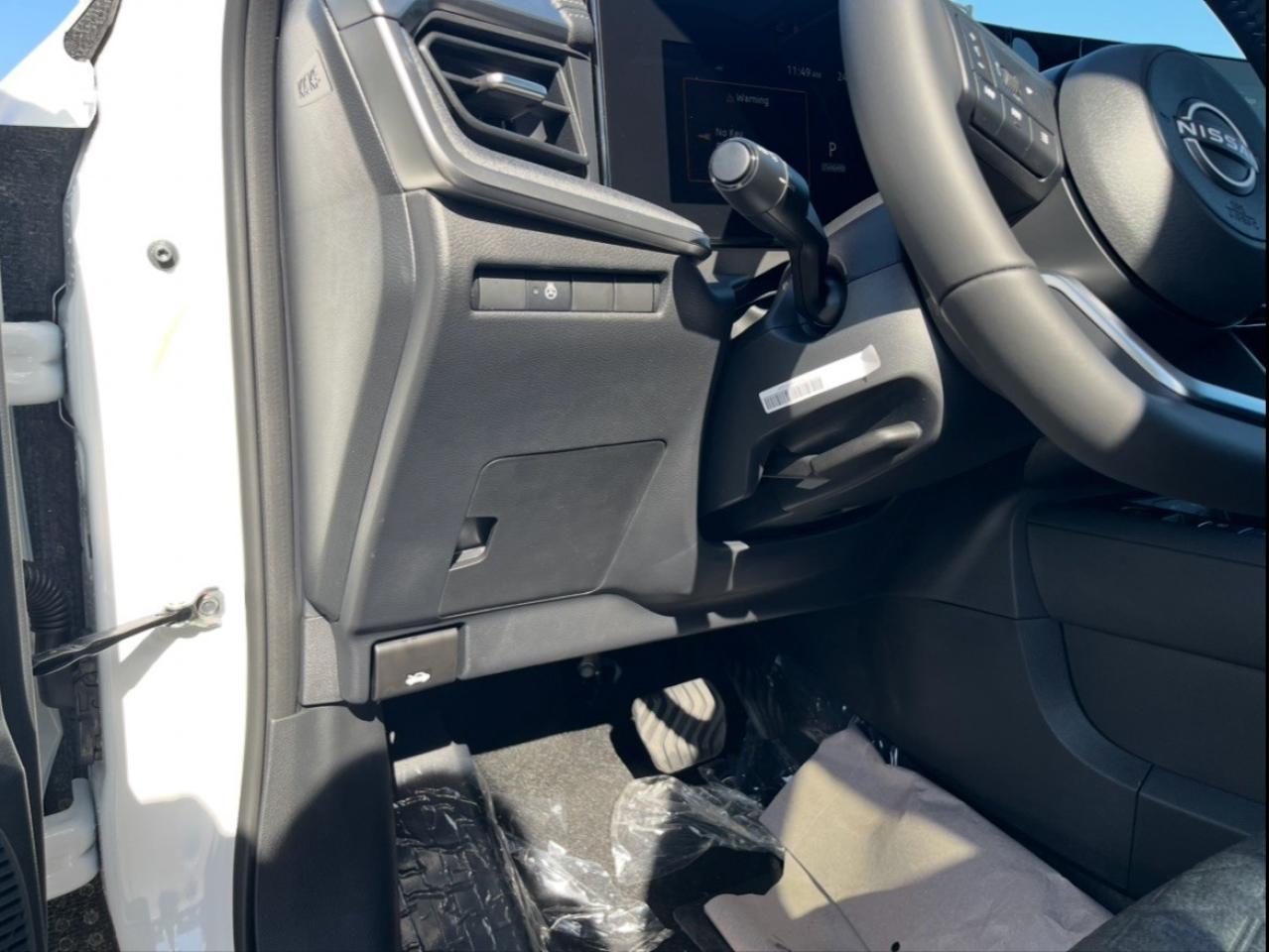 2026 Nissan Kicks SR AWD Photo