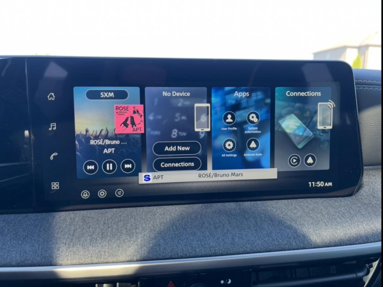 2026 Nissan Kicks SR AWD Photo