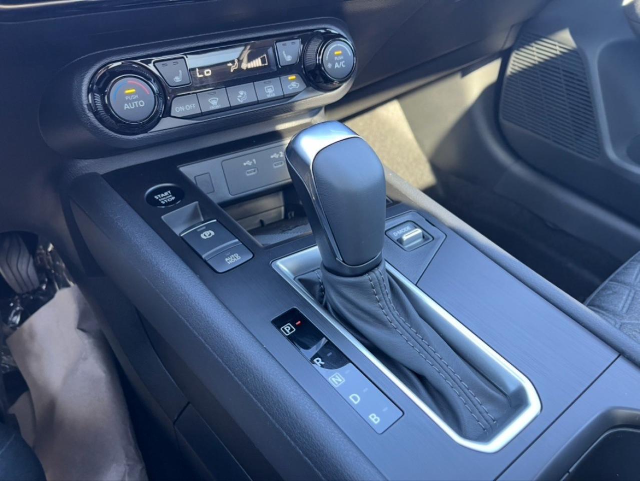 2026 Nissan Kicks SR AWD Photo