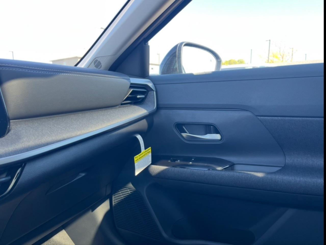 2026 Nissan Kicks SR AWD Photo