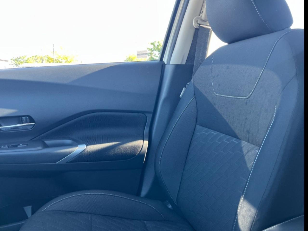 2025 Nissan Kicks Play SV FWD Photo