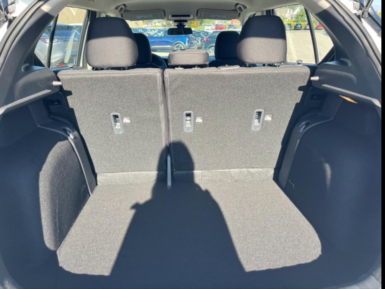 2025 Nissan Kicks Play SV FWD Photo