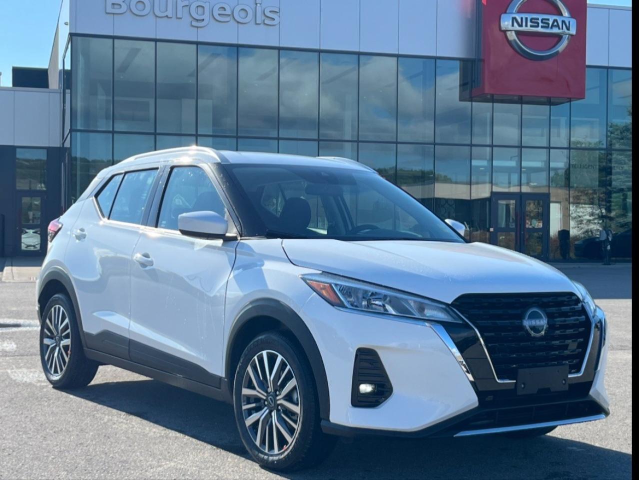 2025 Nissan Kicks Play SV FWD Photo0