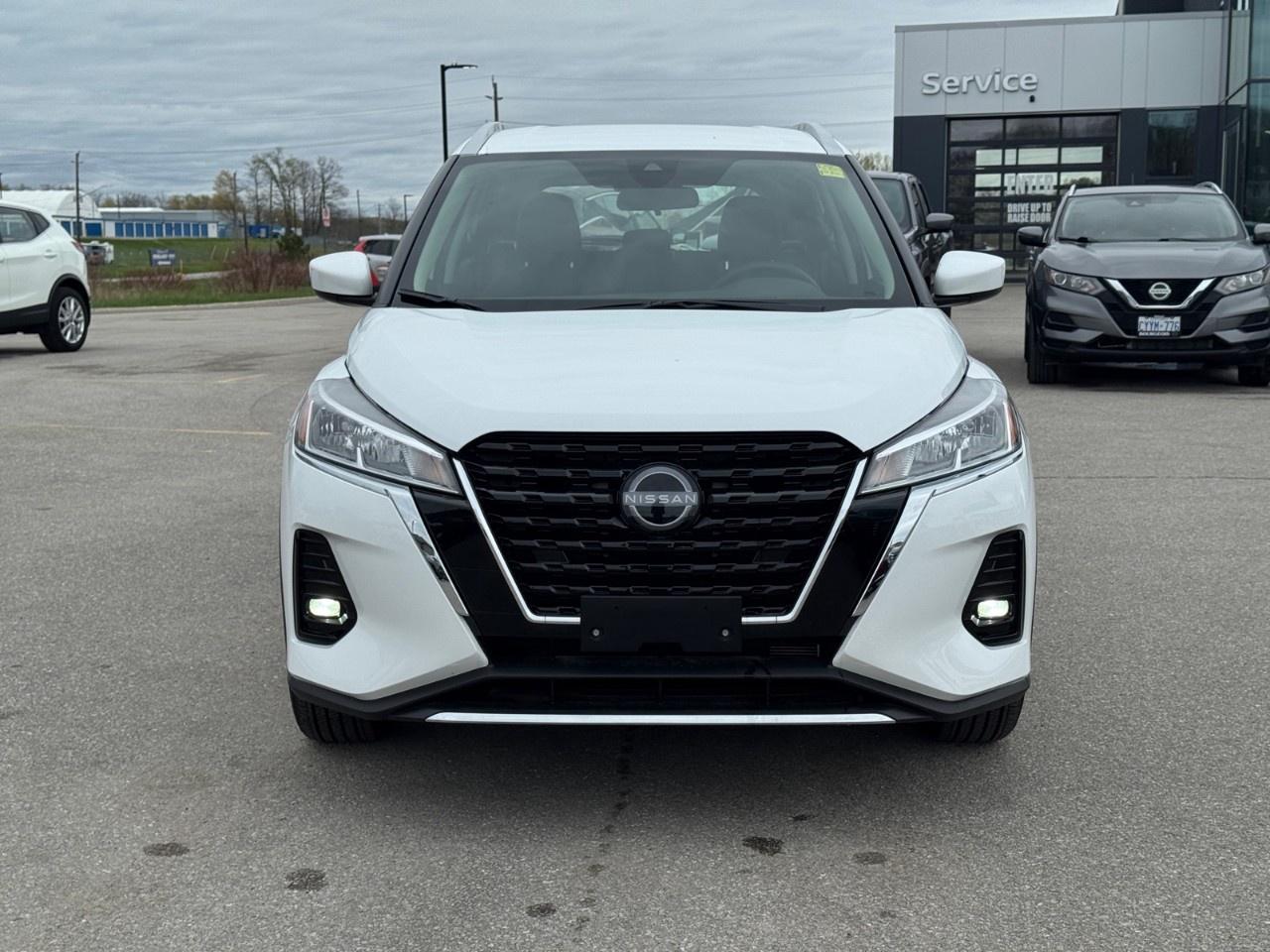 2025 Nissan Kicks Play SV FWD Photo