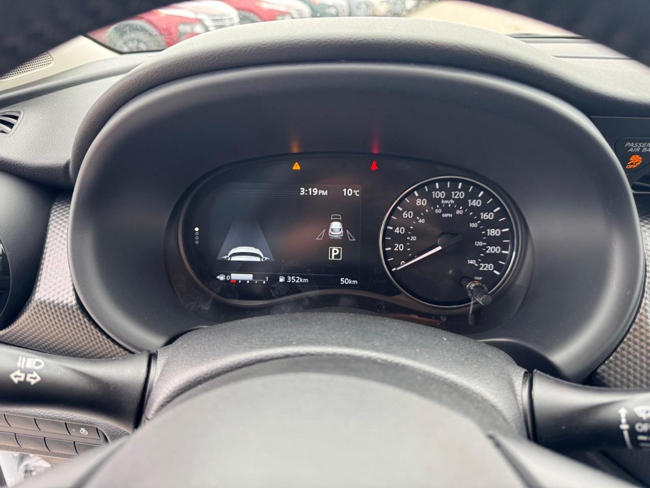 2025 Nissan Kicks Play SV FWD Photo