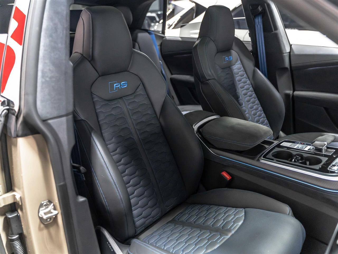 2025 Audi RS 4 $1317 BI WEEKLY 15 K DOWN |PERFORMANCE|CARBON MATTE OPTICS|RS DESIGN BLUE PLUS|AUDI CERAMICS|23INCH Photo