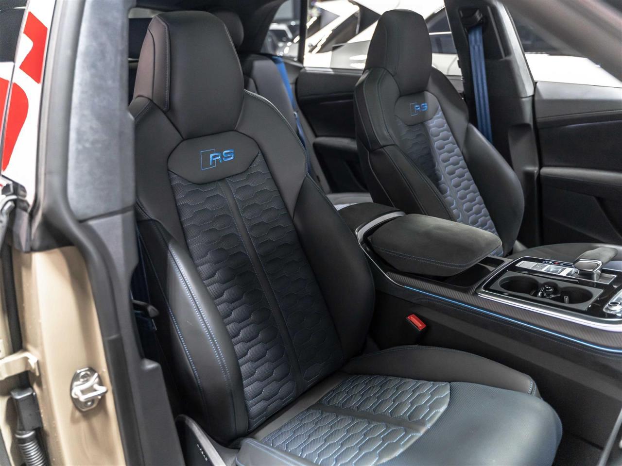 2025 Audi RS 4 $1317 BI WEEKLY 15 K DOWN |PERFORMANCE|CARBON MATTE OPTICS|RS DESIGN BLUE PLUS|AUDI CERAMICS|23INCH Photo