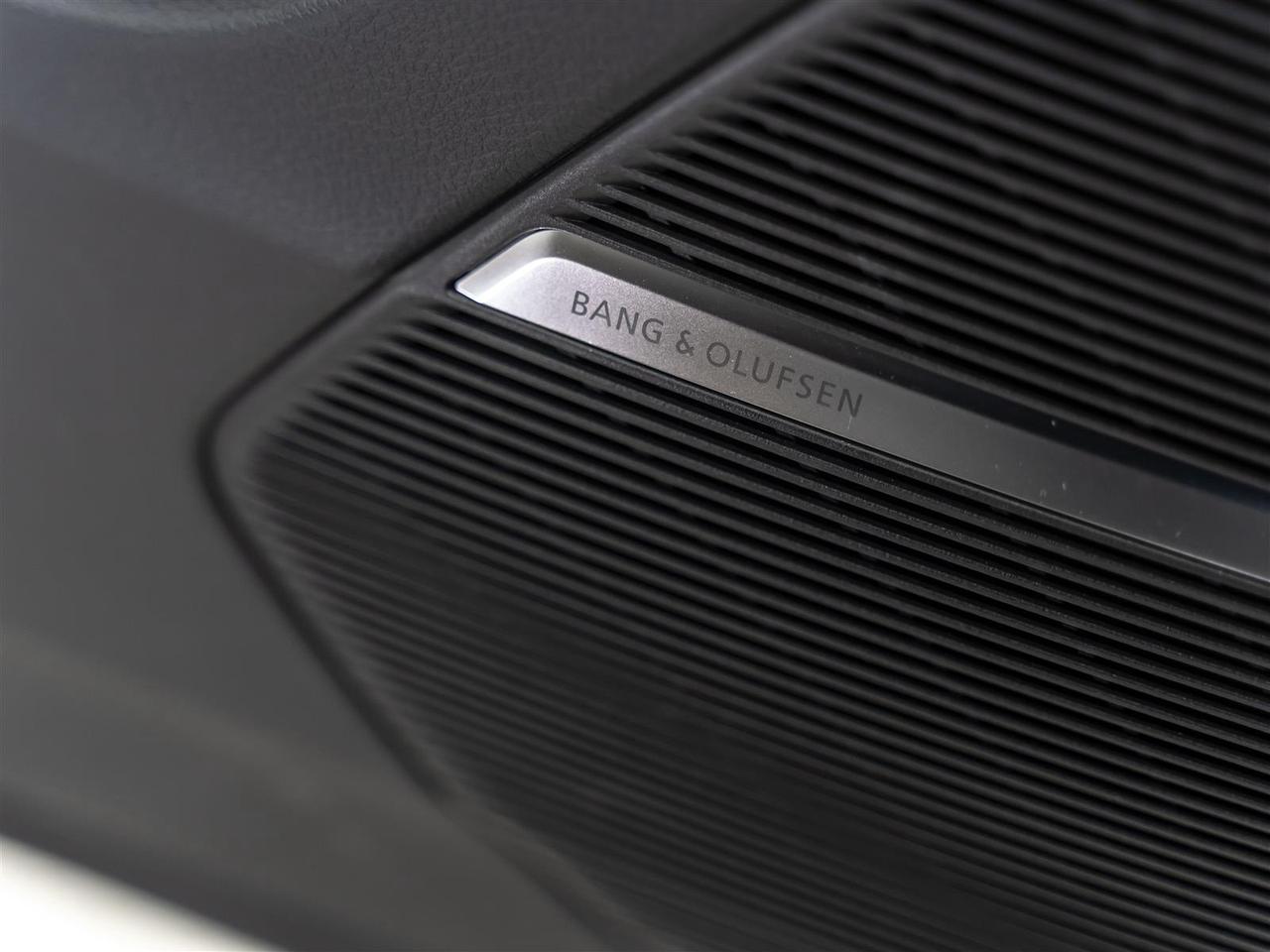 2025 Audi RS 4 $1317 BI WEEKLY 15 K DOWN |PERFORMANCE|CARBON MATTE OPTICS|RS DESIGN BLUE PLUS|AUDI CERAMICS|23INCH Photo