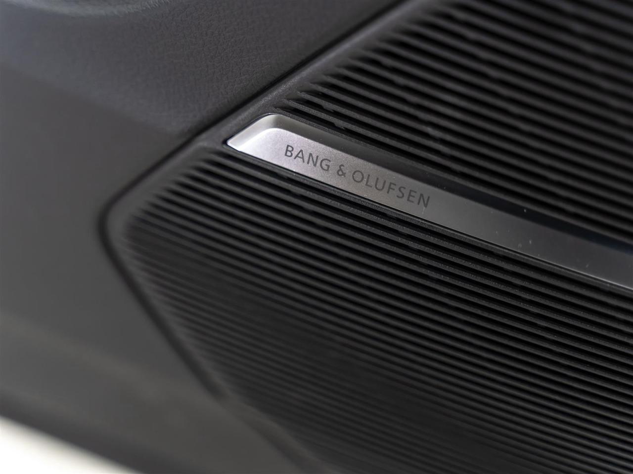 2025 Audi RS 4 $1317 BI WEEKLY 15 K DOWN |PERFORMANCE|CARBON MATTE OPTICS|RS DESIGN BLUE PLUS|AUDI CERAMICS|23INCH Photo