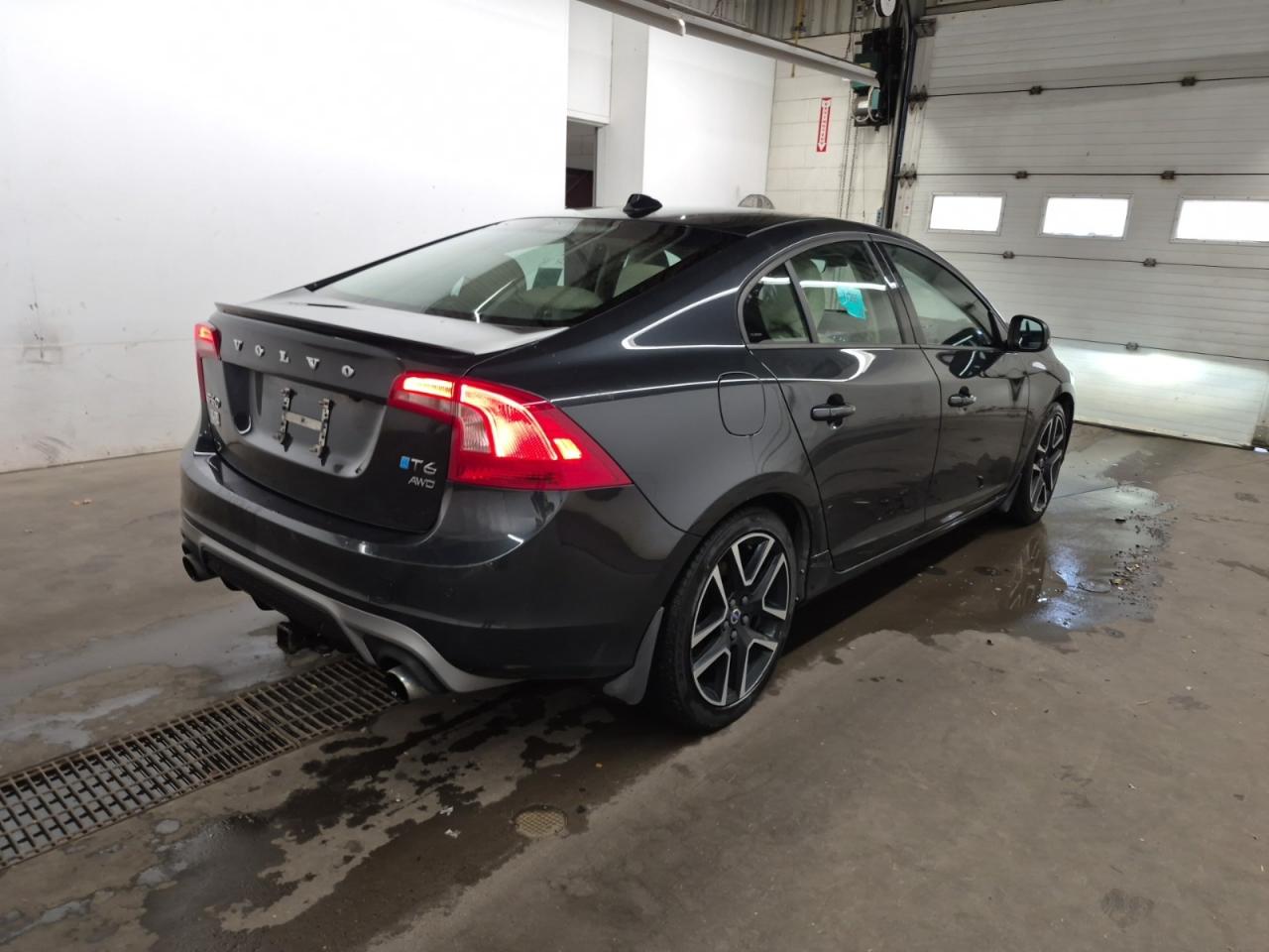 2018 Volvo S60 DYNAMIC AWD | T6 | NO ACCIDENTS | NAV | LTHR | SUNROOF Photo