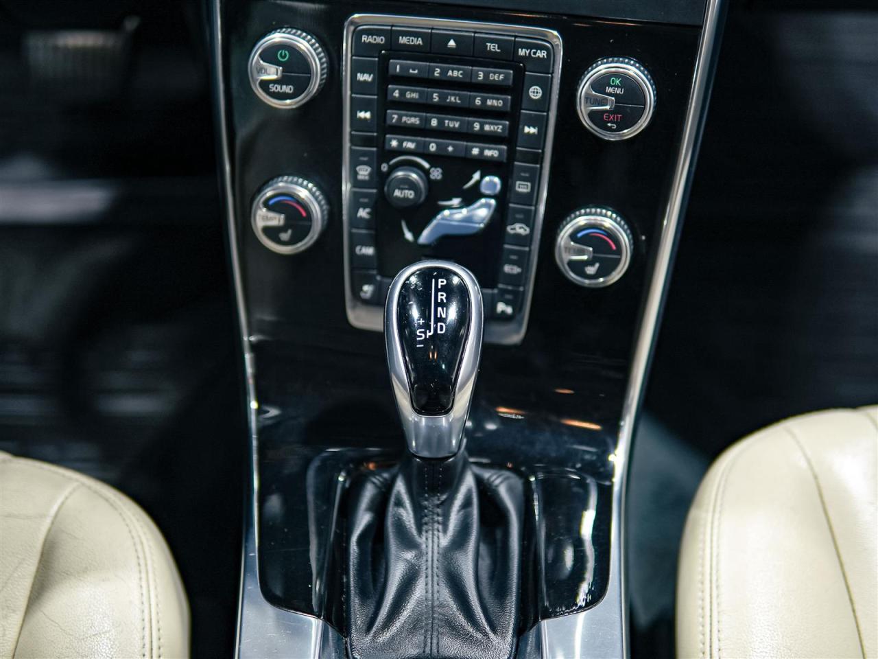 2018 Volvo S60 DYNAMIC AWD | T6 | NO ACCIDENTS | NAV | LTHR | SUNROOF Photo