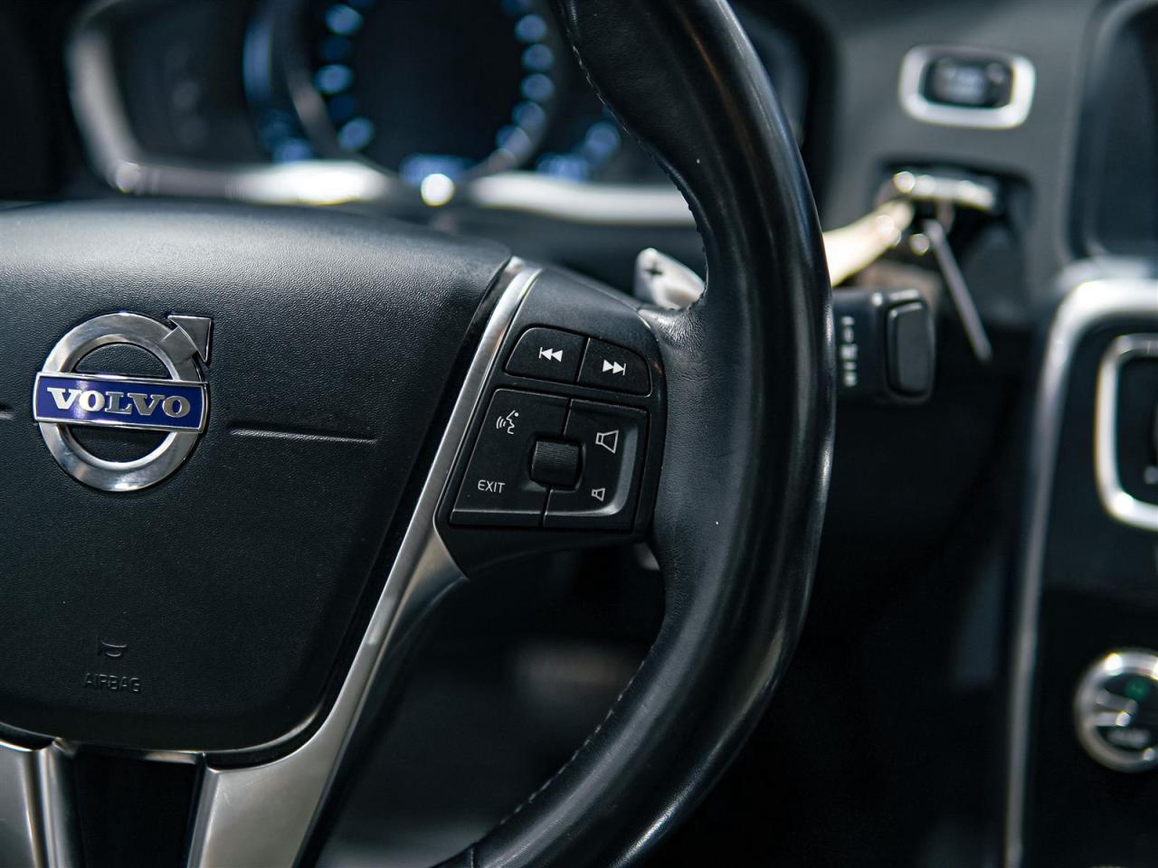 2018 Volvo S60 DYNAMIC AWD | T6 | NO ACCIDENTS | NAV | LTHR | SUNROOF Photo