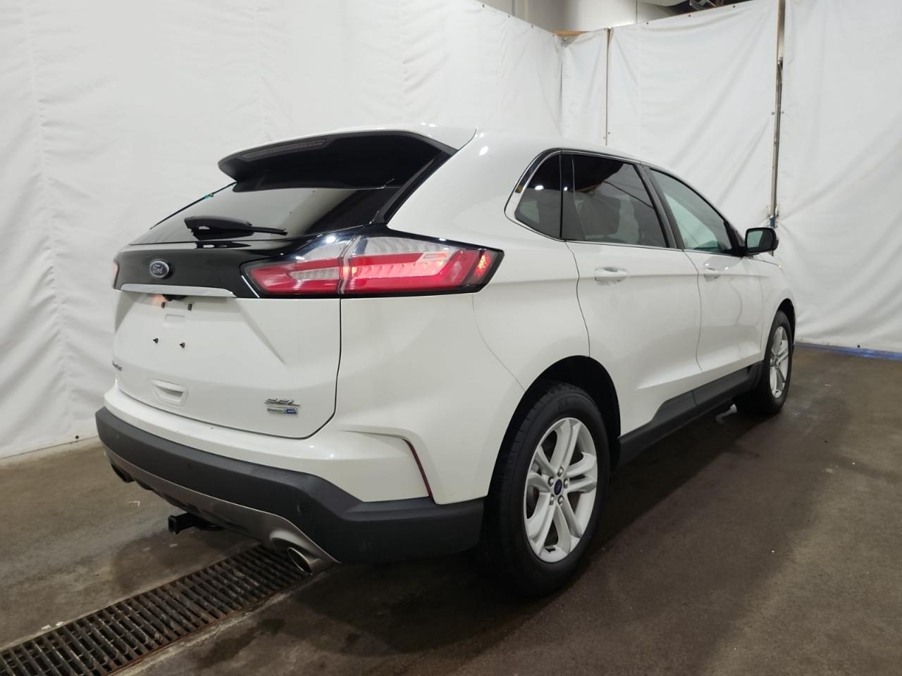2020 Ford Edge SEL AWD | LEATHER | NAV | NO ACCIDENTS | 17 SERV REC Photo