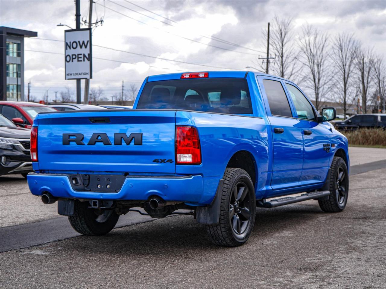 2022 RAM 1500 Classic EXPRESS CREW CAB 4X4 | 5.7L HEMI V8 | NIGHT PKG | SUB ZERO PKG Photo