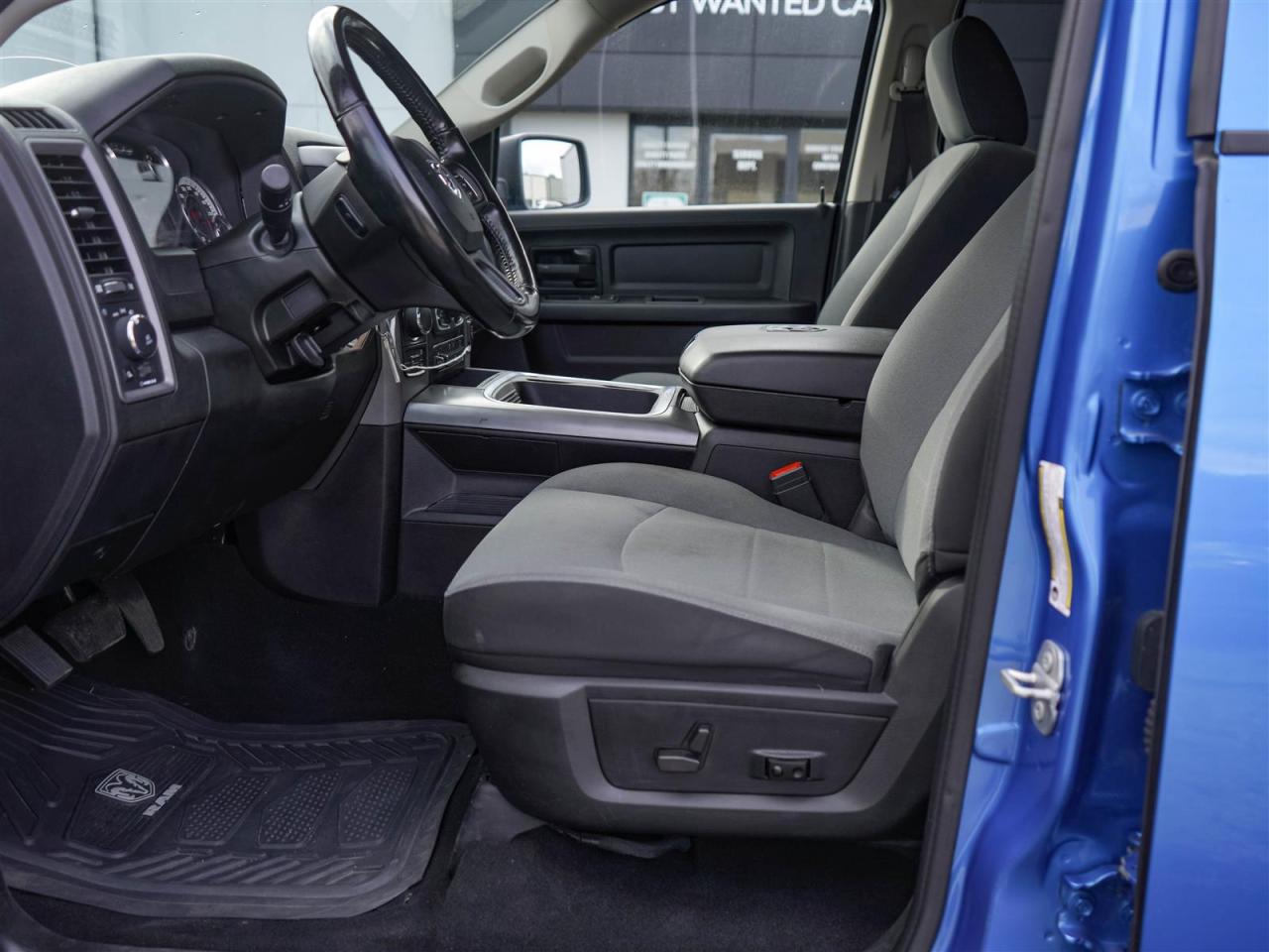 2022 RAM 1500 Classic EXPRESS CREW CAB 4X4 | 5.7L HEMI V8 | NIGHT PKG | SUB ZERO PKG Photo