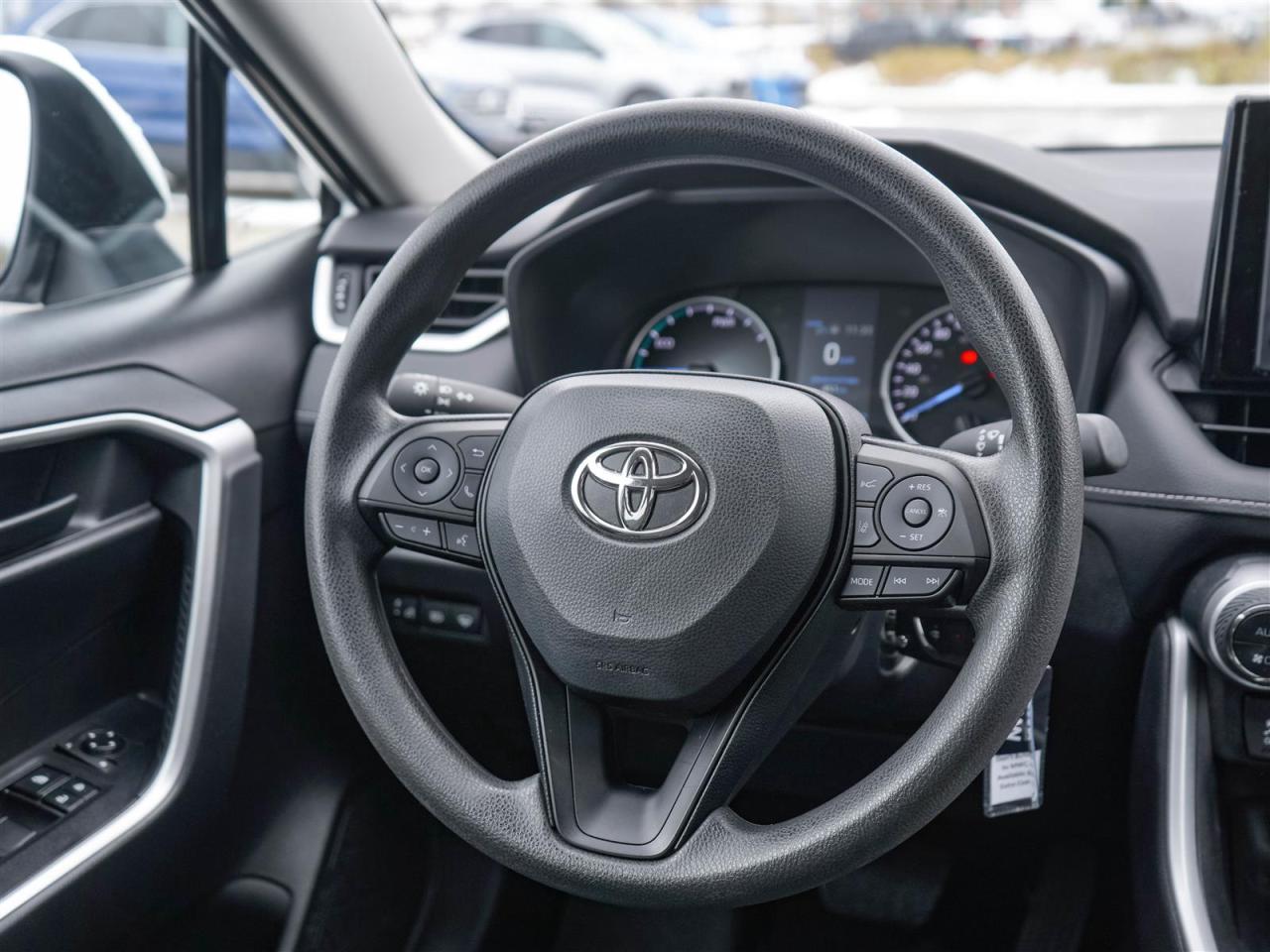 2022 Toyota RAV4 HYBRID LE AWD | NO ACCIDENTS | 10 SERVICE RECORDS Photo