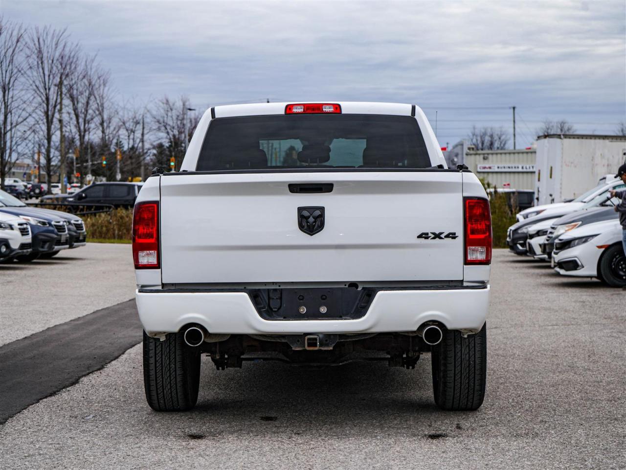 2019 RAM 1500 Classic EXPRESS CREW CAB 4X4 | 5.7 HEMI V8 | NO ACCIDENTS Photo