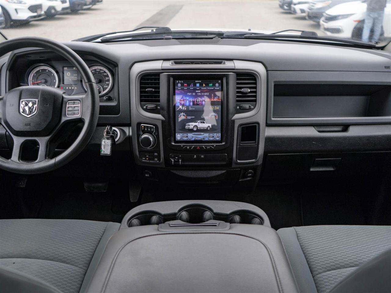 2019 RAM 1500 Classic EXPRESS CREW CAB 4X4 | 5.7 HEMI V8 | NO ACCIDENTS Photo