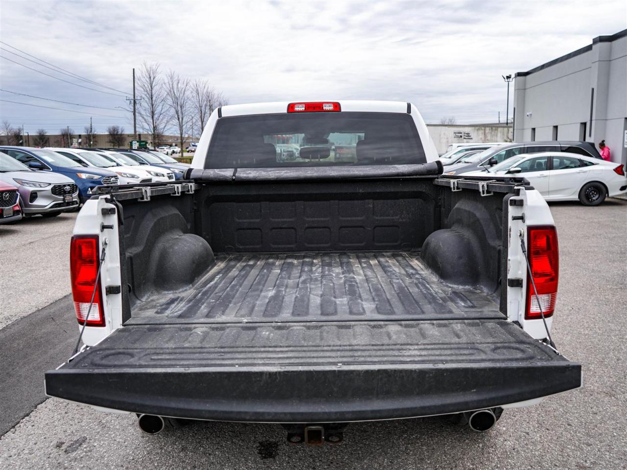 2019 RAM 1500 Classic EXPRESS CREW CAB 4X4 | 5.7 HEMI V8 | NO ACCIDENTS Photo
