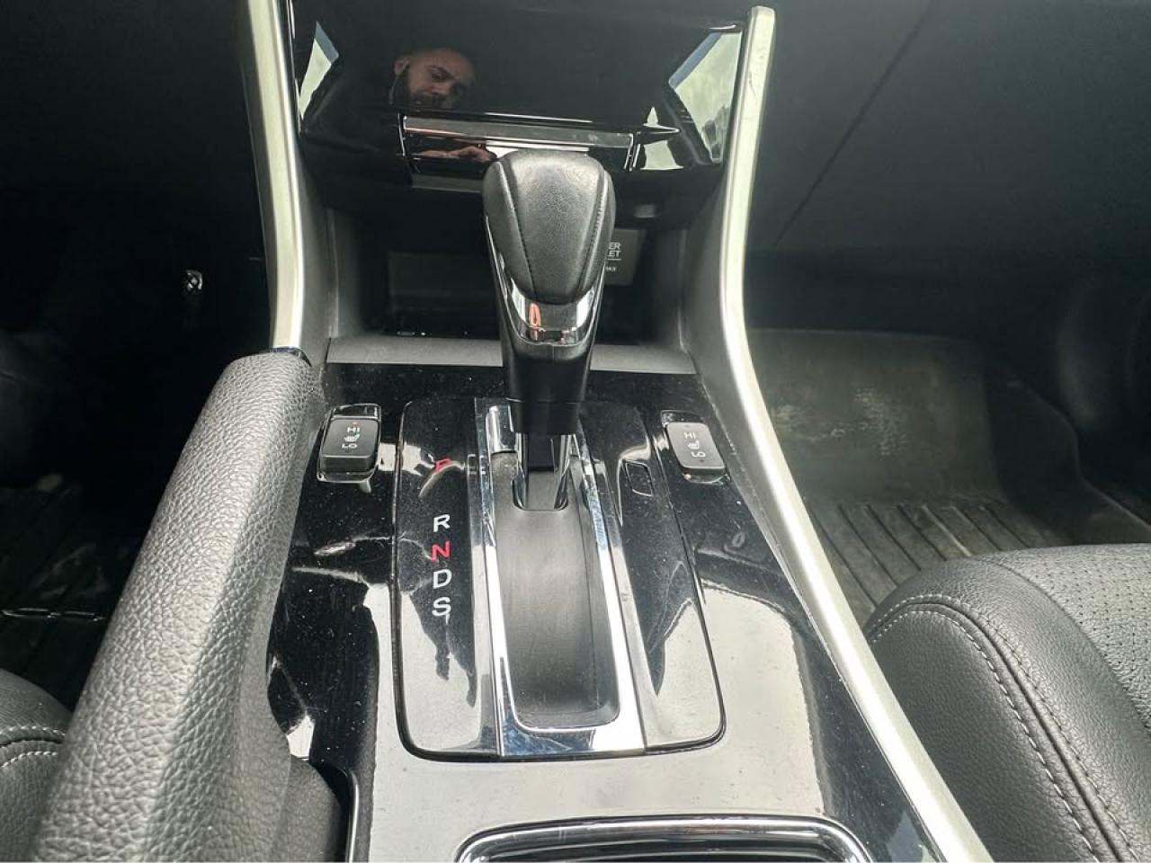 2017 Honda Accord Touring V6 Photo