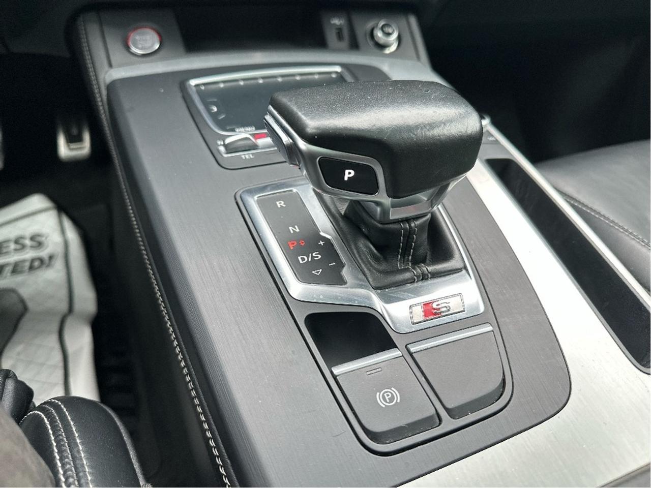 2018 Audi SQ5 Progressiv Premium Plus Photo