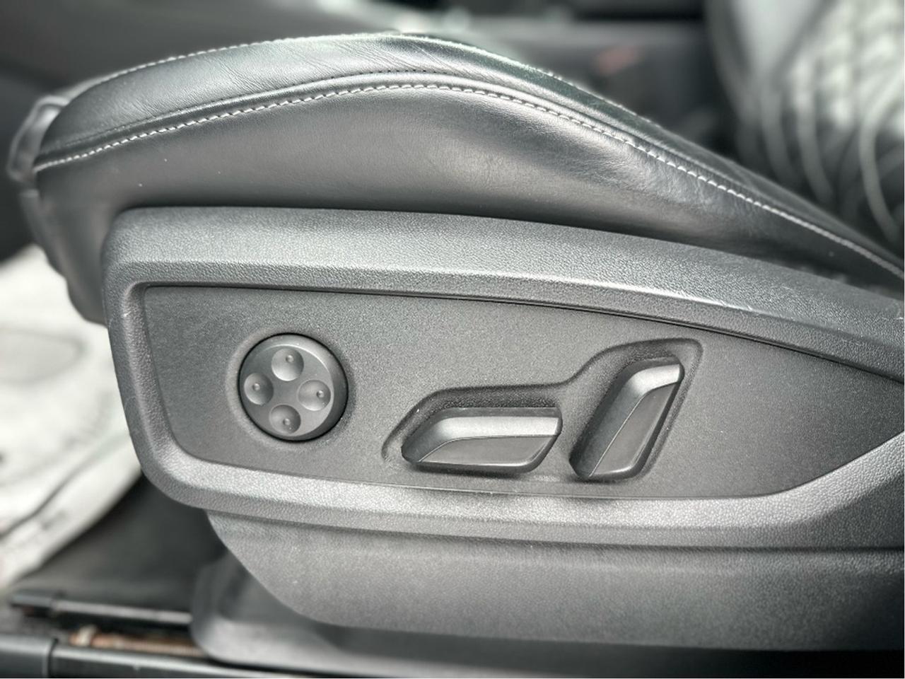 2018 Audi SQ5 Progressiv Premium Plus Photo